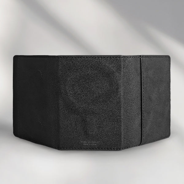 Engage, Tri-Fold MagSafe Wallet