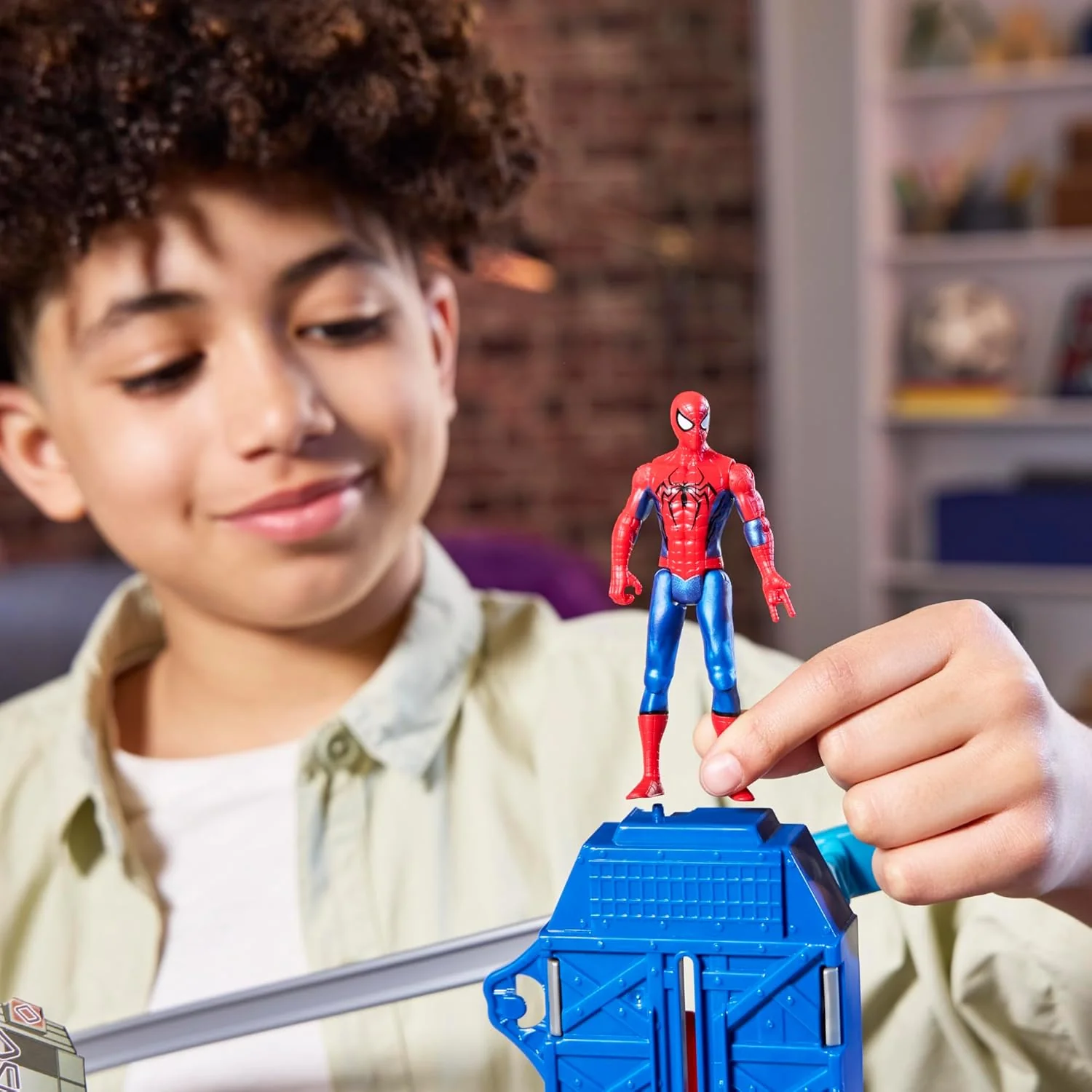 Hasbro G0737, Marvel Spider-Man VenomVersus Web Slinging City Playset
