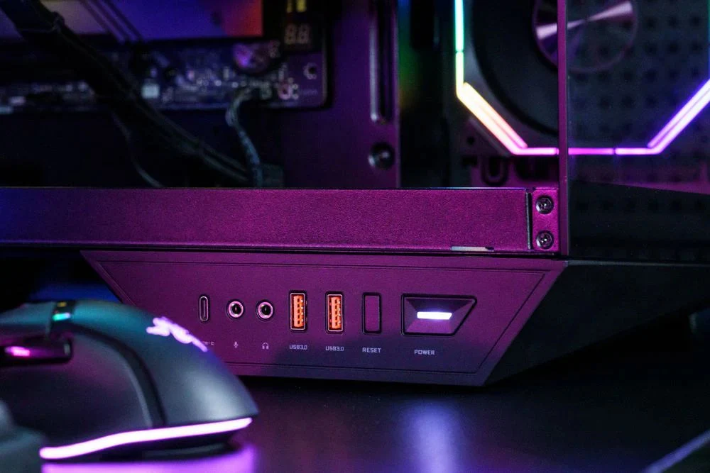 Custom Gaming PC AMD Ryzen 7 9700X, RTX 5070 Ti 16GB, RAM 32GB DDR5, 1TB NVMe SSD, Windows 11 Pro