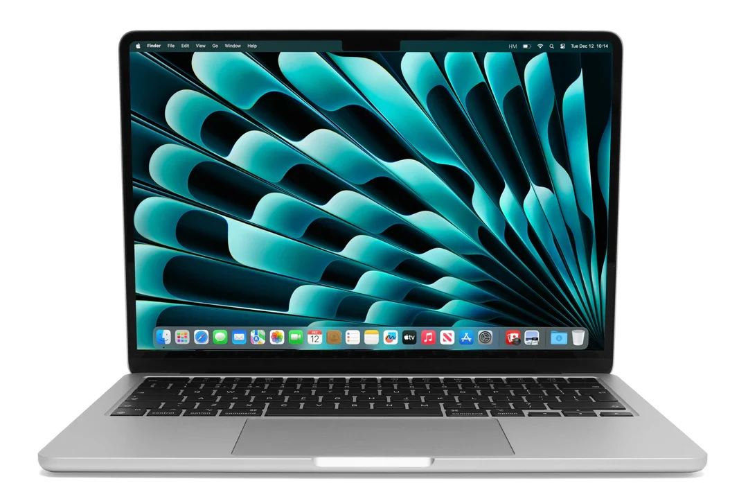 Apple MacBook Air (2025) 13.6-inch, M4 chip, 16GB RAM, 256GB SSD - Silver