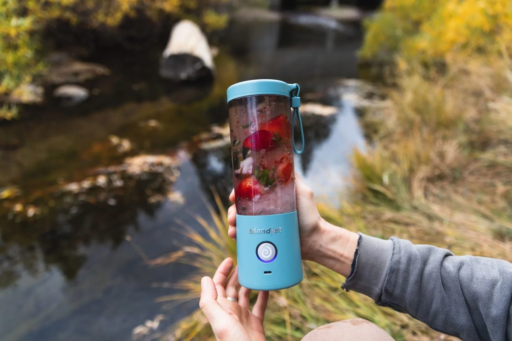 Blendjet V2 Portable Blender 16oz, Smoothie Maker, Fruit Blender, BPA-Free, 475ml, 200W, Sports Bottle, USB-C Rechargeable - Glacier